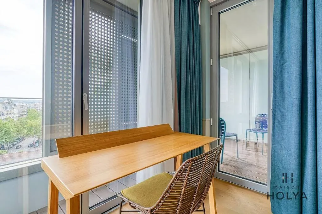 Apartment Le Lumineux - A Auteuil - 361b Paris